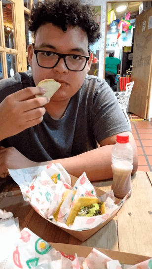 Tacos con salsas